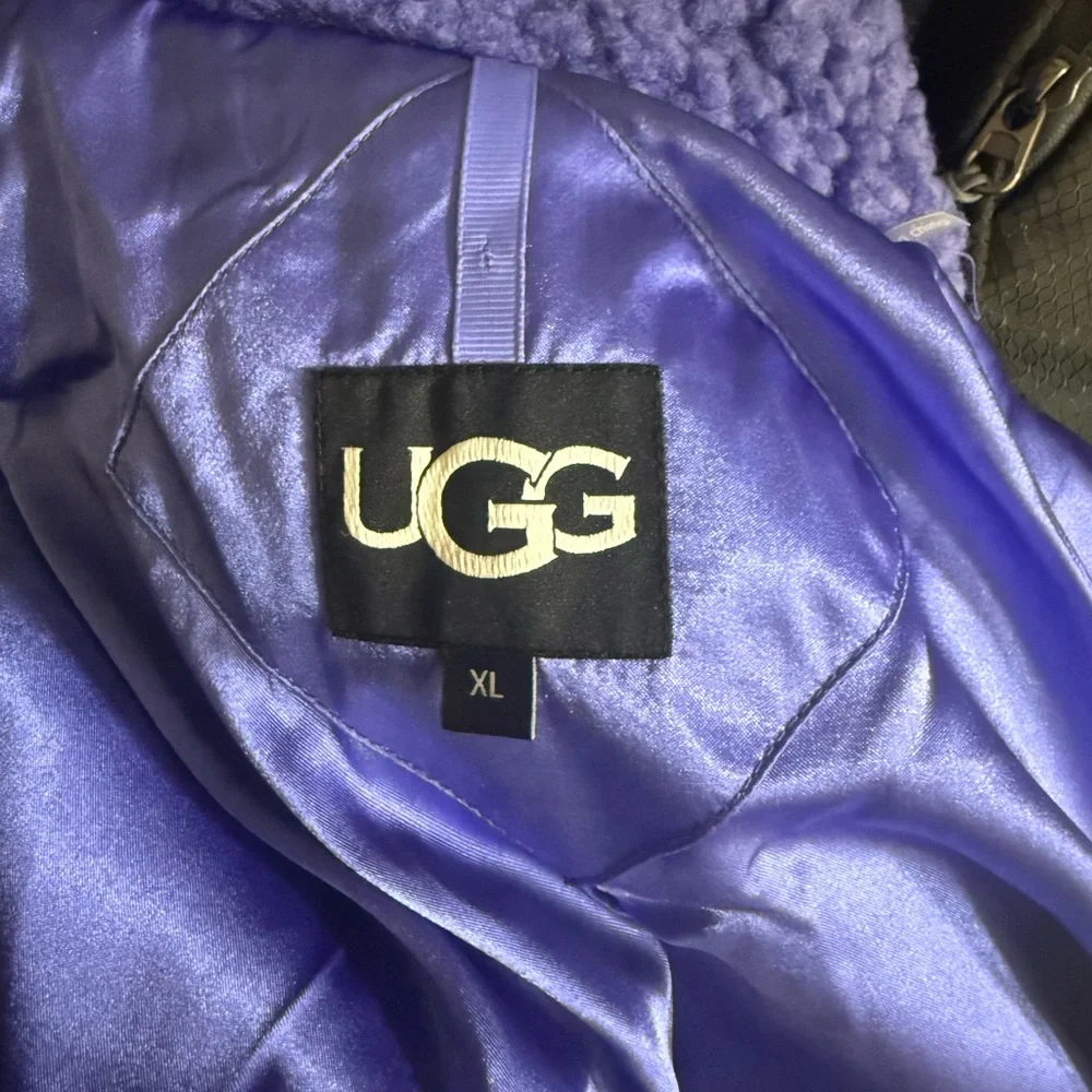 UGG Purple Sherpa Jacket - Picture 4 of 4